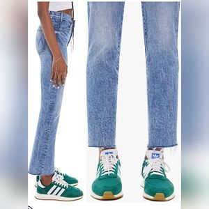 Retro Adidas Green Sneakers.